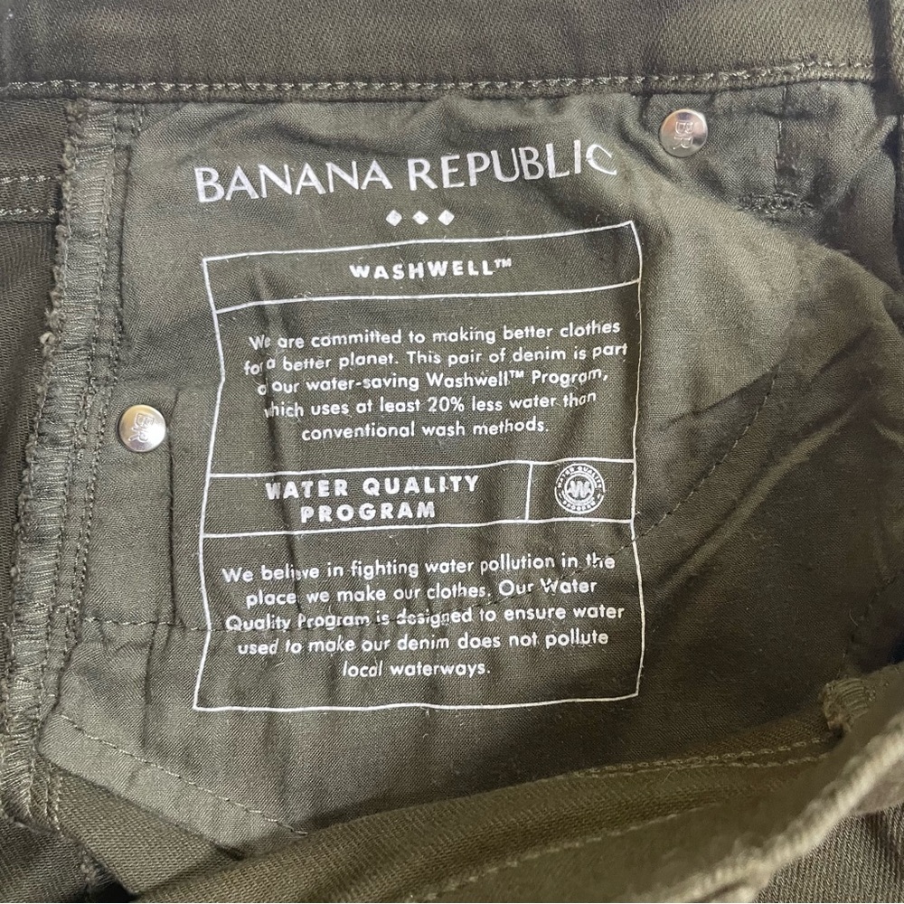 Banana Republic Olive Pencil Skirt - Picture 7 of 9